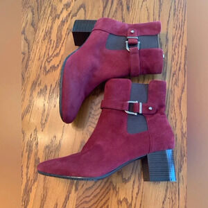Bandolino Burgundy Ankle Boots